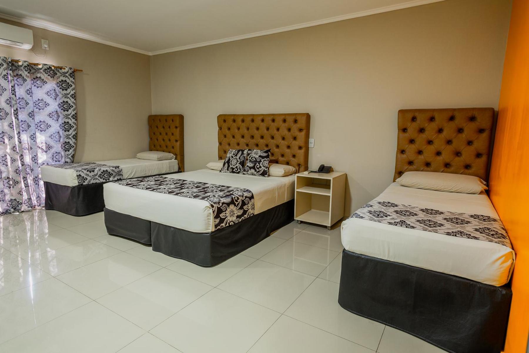 Hotel Yvera Cataratas Пуерто Игуасу Екстериор снимка