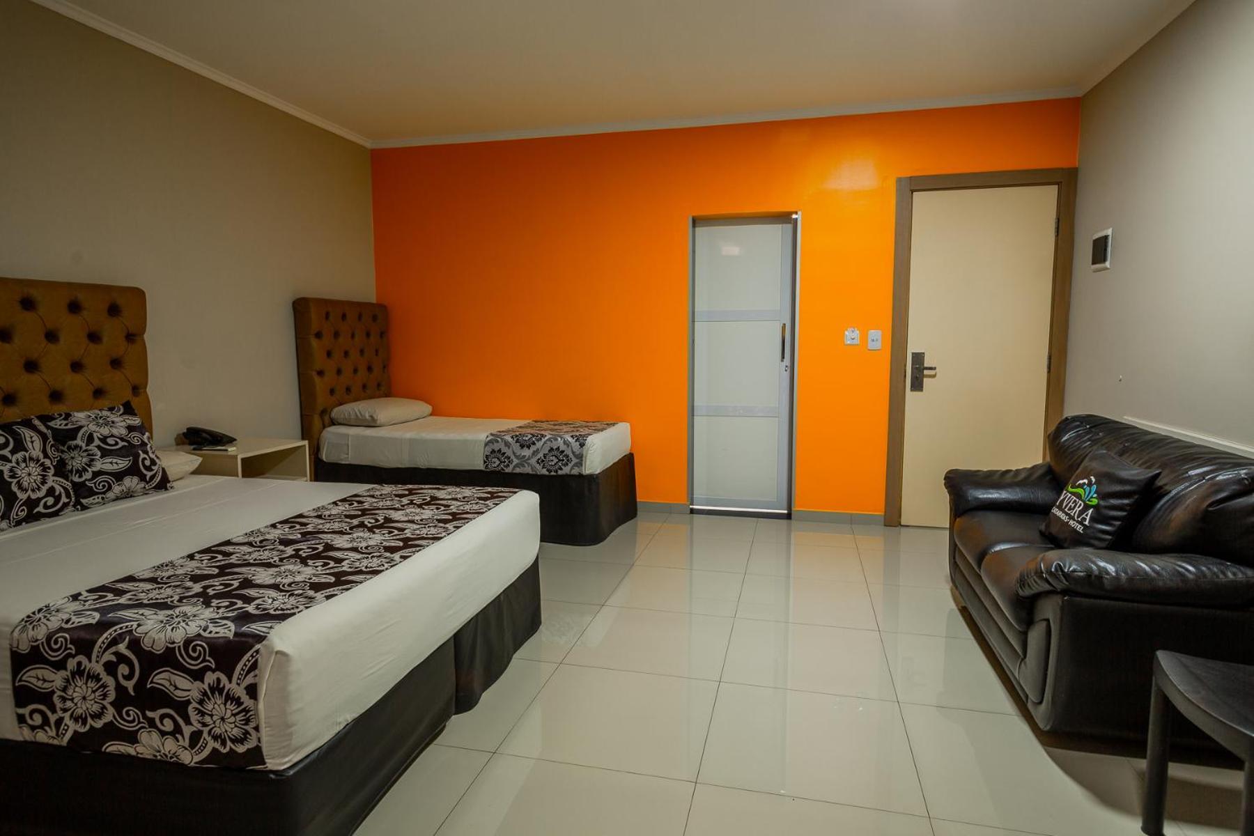 Hotel Yvera Cataratas Пуерто Игуасу Екстериор снимка