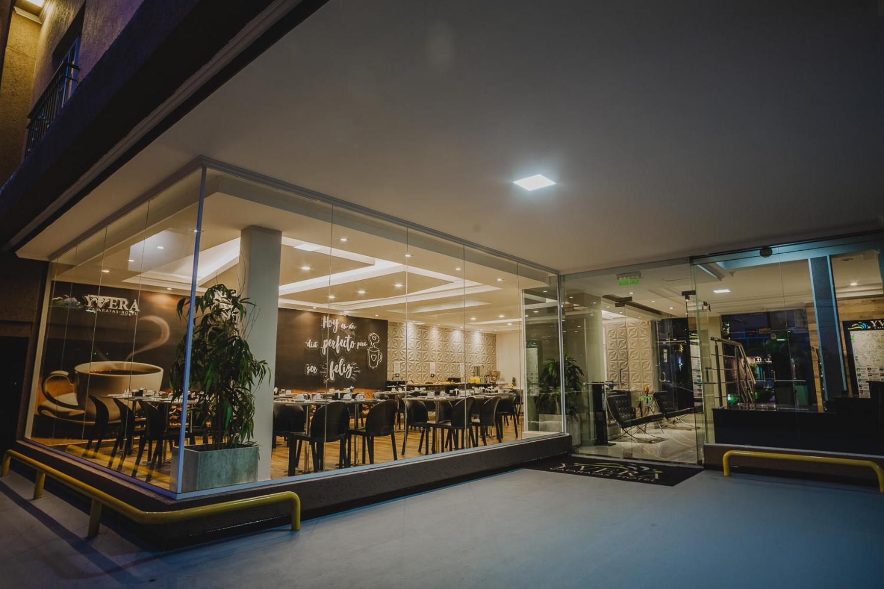 Hotel Yvera Cataratas Пуерто Игуасу Екстериор снимка