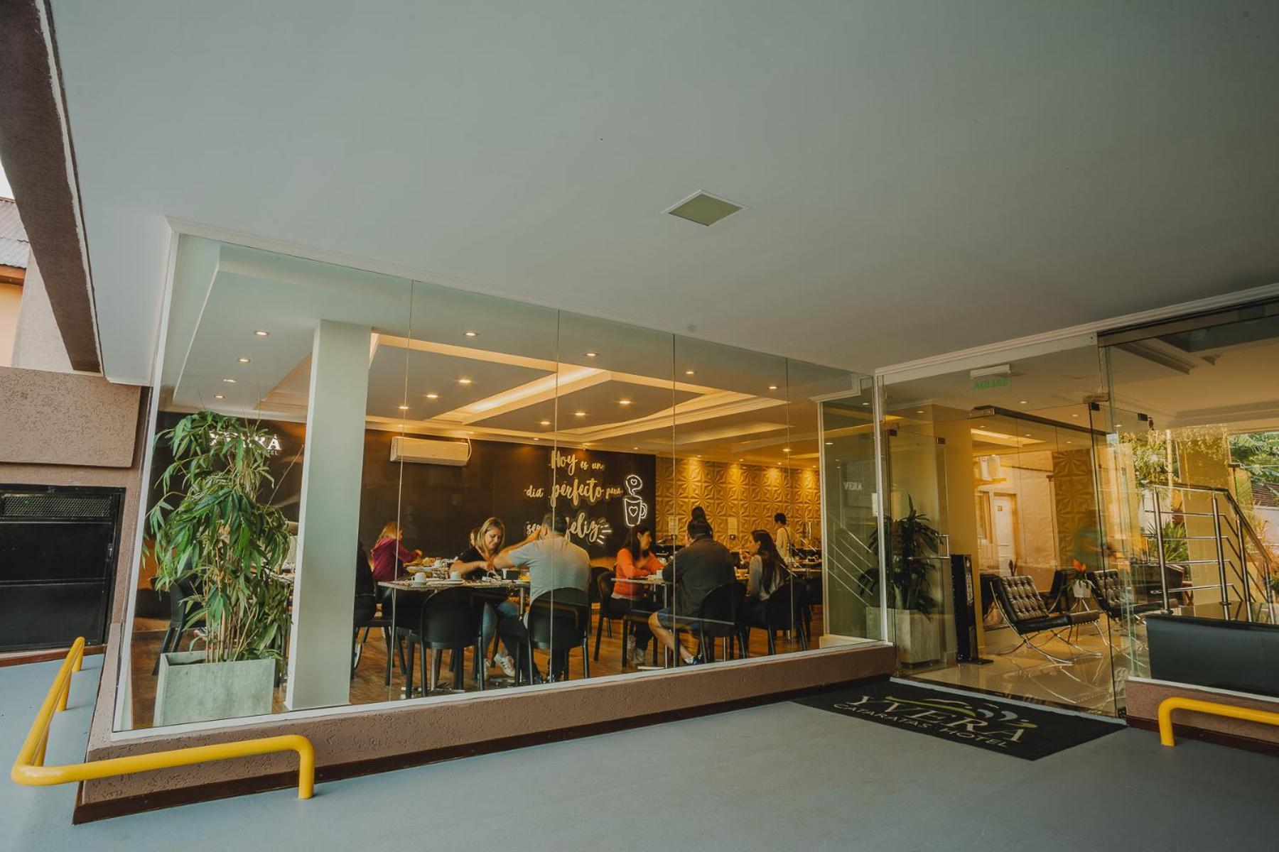 Hotel Yvera Cataratas Пуерто Игуасу Екстериор снимка