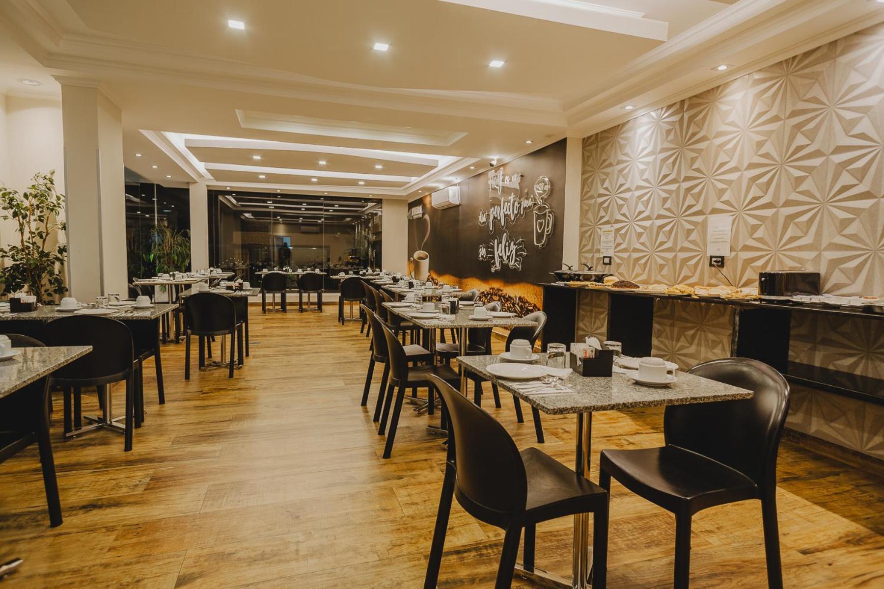 Hotel Yvera Cataratas Пуерто Игуасу Екстериор снимка
